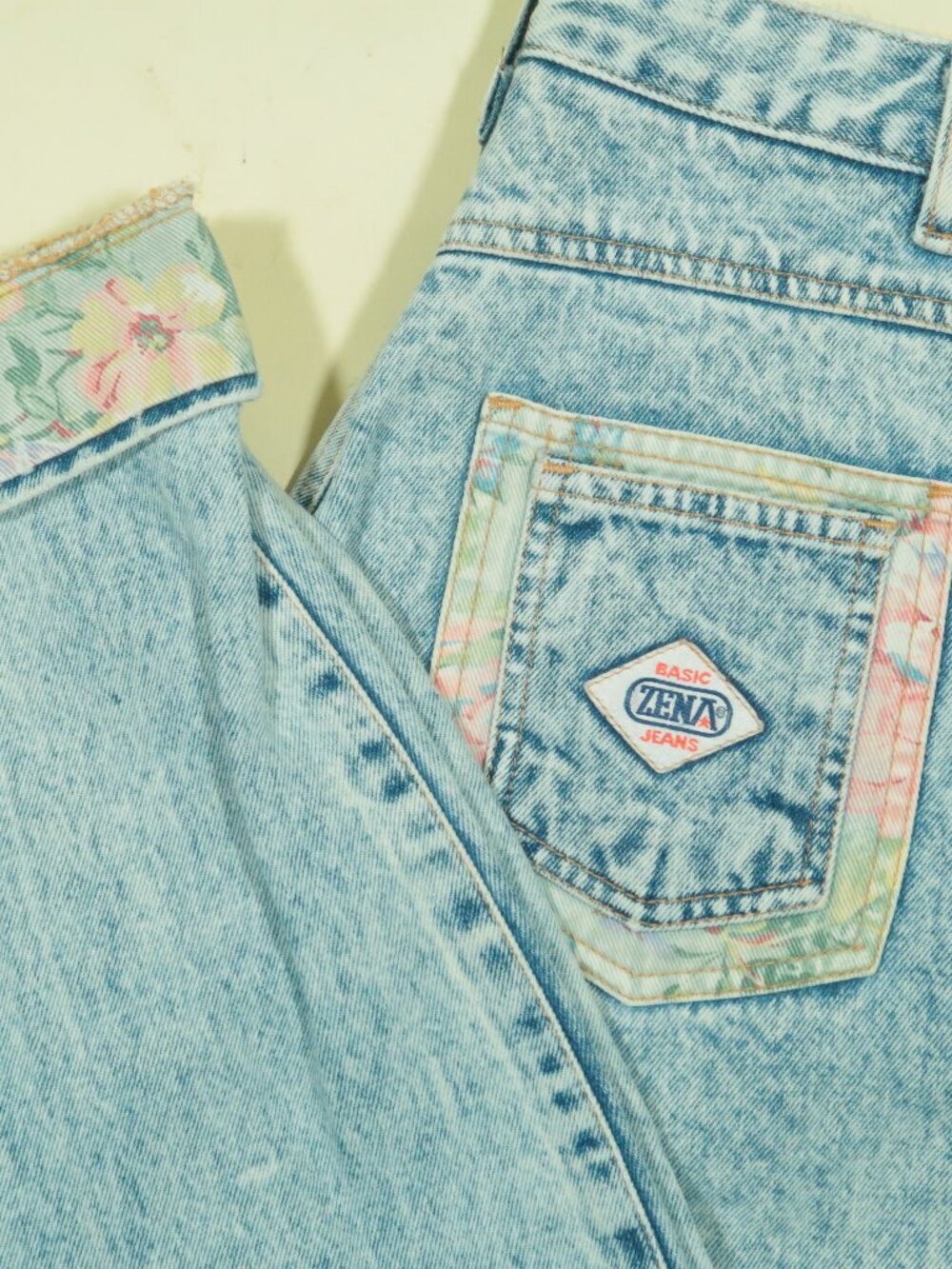 Vintage Zena Floral Trim Cropped Jeans Womens 14 Blue Cuffed Light Wash Denim